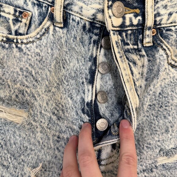 PacSun Ultra High Rise Vintage Shorts Light Wash Womens 24 - Picture 2 of 4